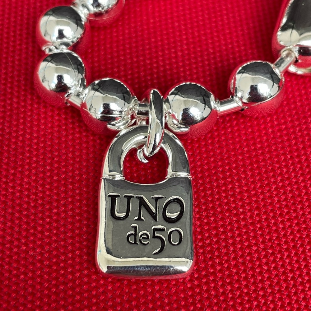 UNO de 50 Silver Beaded Bracelet with Lock Charm - Picture 6 of 16